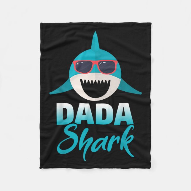 Dada Shark Wearing Coola Sungles Pappa Fleecefilt (Framsidan)