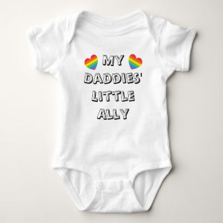 Daddis Ally Rainbow lyssnar på två Pappor Cute Pri T Shirt