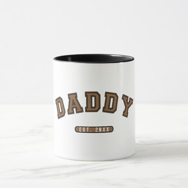 Daddy Brown Leather Est. Etablerad Grafik Mugg (Center)