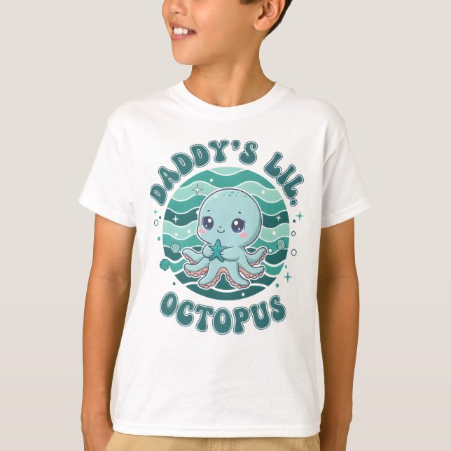 Daddy’s Lil’ Octopus Cute T Shirt (Framsida)
