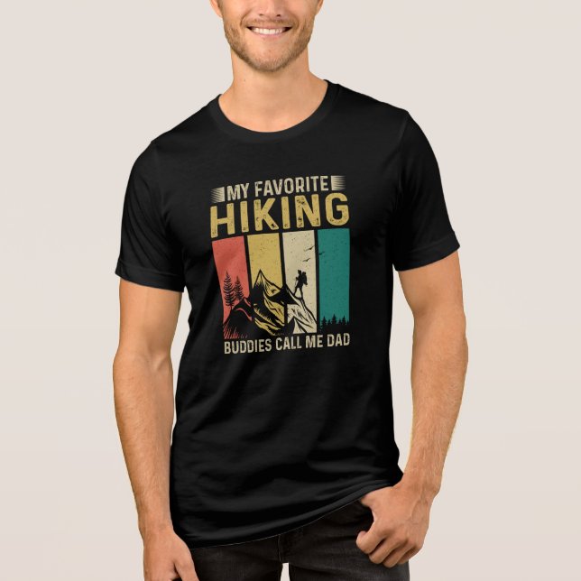 Dad's Favorite Hiking Buddies Retro Sunset T Shirt (Framsida)