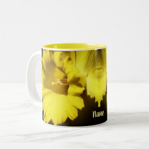 Daffodil Flower Up Close Personlig Två-Tonad Mugg