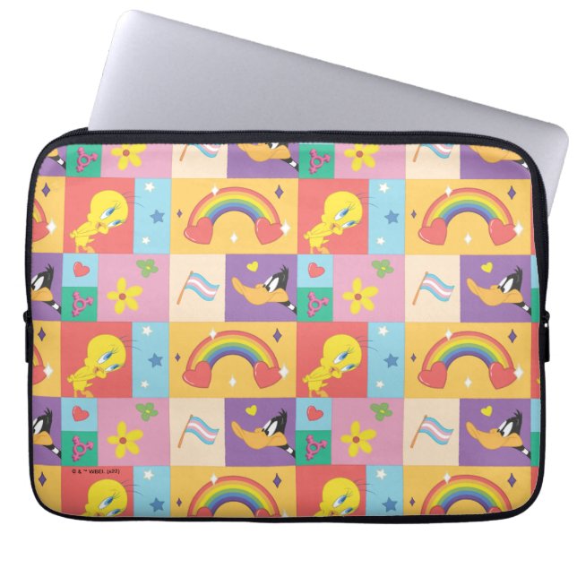 DAFFY ANKA™ & TWEETY™ - Pride Mönster Laptop Fodral (Framsidan)