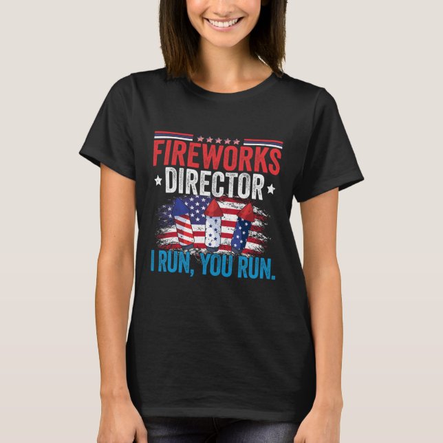 Dag Fireworks Director I Springa You Springa 4 jul T Shirt (Framsida)