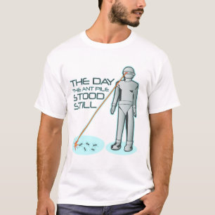 Dagen myrahögen som fortfarande stås t-shirt