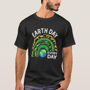 Dagens jorddag 2022 Återställ Rainbow Leopard Pl T Shirt