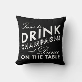 Dags att dricka Champagne Pillow i Black & White Kudde
