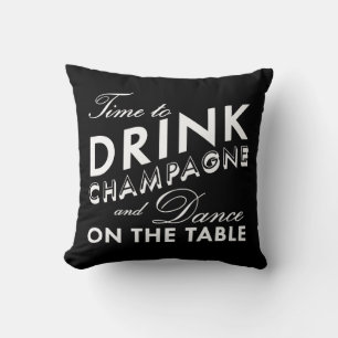 Dags att dricka Champagne Pillow i Black & White Kudde