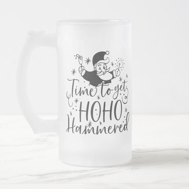 Dags att hämta Ho Hammered | JULAFTON som dricker  Frostat Ölglas (Vänster)