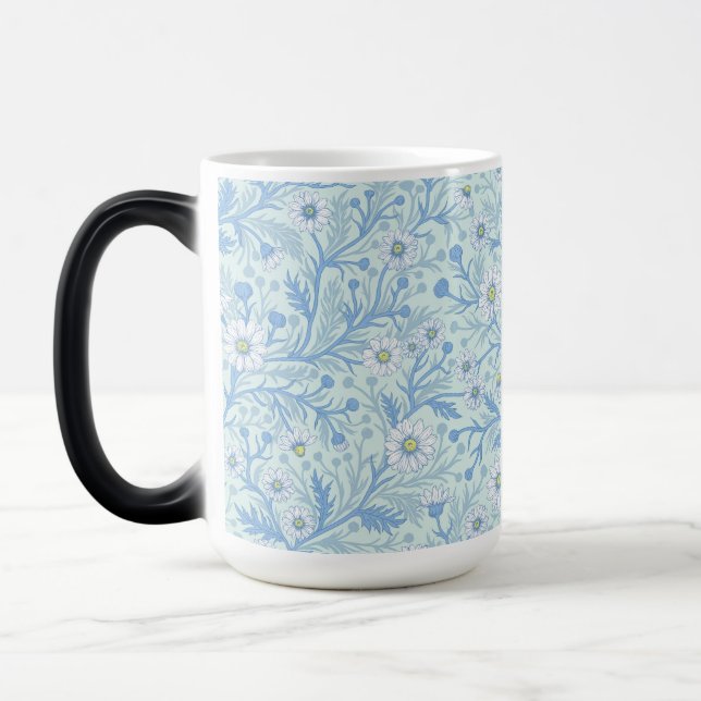Daisies in white and blue on sea glass magisk mugg (Vänster)