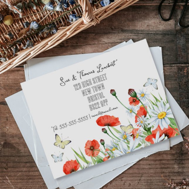 daisy av vattenfärgsvallmo vid adress flytta meddelande vykort (Skapare uppladdad)