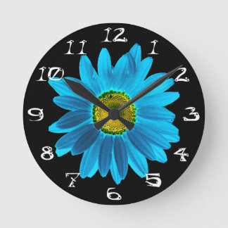Daisy blomma med blå Petals Rund Klocka