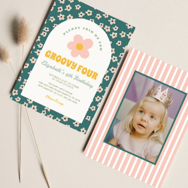 Daisy Blommigt Grönt rosa Groovy Girl Birthday Inbjudningar (Skapare uppladdad)