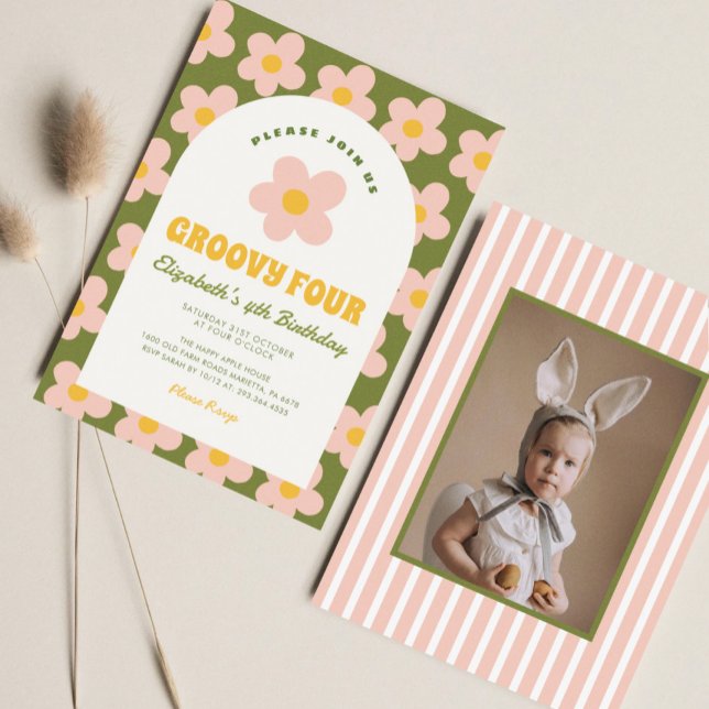 Daisy Blommigt Grönt rosa Groovy Girl Birthday Inbjudningar (Skapare uppladdad)