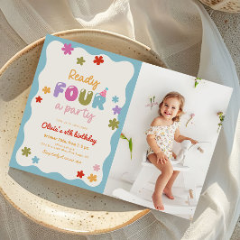 Daisy Blommor Färgglad 4-års Födelsedagsfest Foto Inbjudningar
