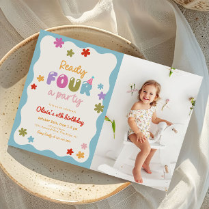 Daisy Blommor Färgglad 4-års Födelsedagsfest Foto Inbjudningar