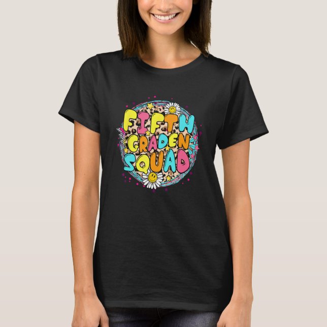 Daisy Fifth Grade Squad Back to School Retro Groov T Shirt (Framsida)