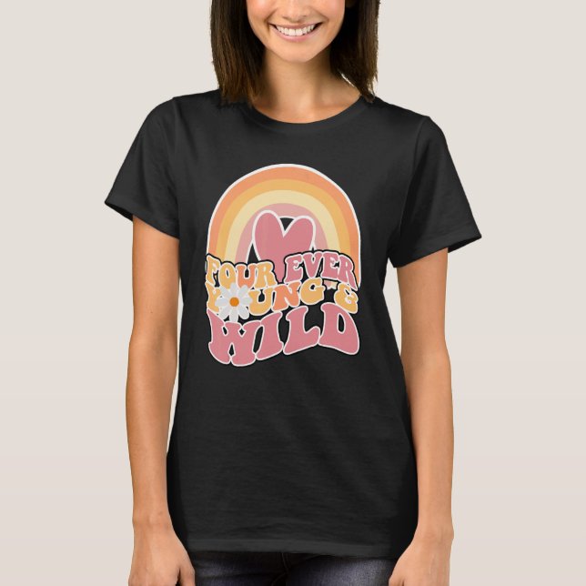 Daisy födelsedag 4 gånger yngre och Vild Boho 4:e  T Shirt (Framsida)