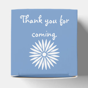 Daisy och Butterflies i Periwinkle Favor Box Presentaskar