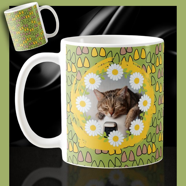 Daisy och katt Öron på Grönt Kaffekat Kaffemugg (Skapare uppladdad)