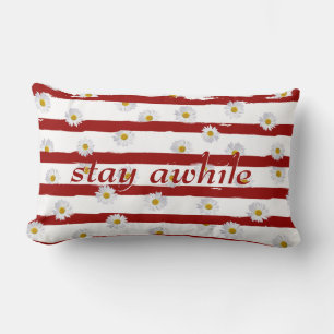 Daisy Rand stannar kvar medan Lumbar-fyllning Lumbarkudde