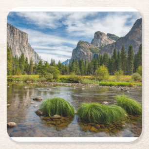 Dalen beskådar i den Yosemite nationalparken Underlägg Papper Kvadrat