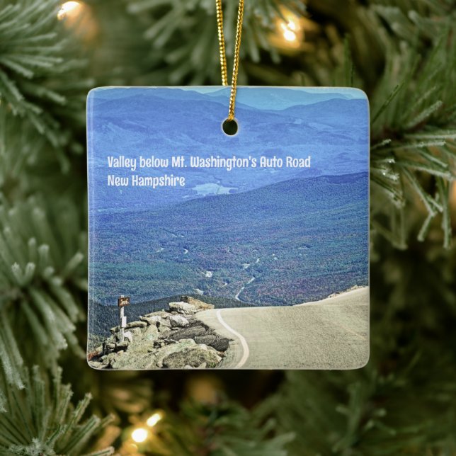 Dalen nedanför Mt. Washington-ornament Julgransprydnad Keramik (Träd)