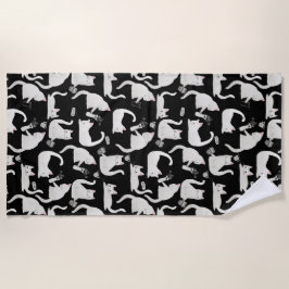 Dålig katter som knackar Saker över, vit katter på