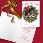Dålig krans av julkrans Foto Ram Helgkort<br><div class="desc">Det här helgdag för roligt har en festive evergreen wandeans som faktiskt är en ram där du kan ladda upp ett eget foto. Bildtexten lyder: God jul och det finns utrymme nedan för ditt namn och året. Inuti finns utrymme för en kort-hälsning och din namnteckning. Snygg design. Ett underbarare sätt...</div>