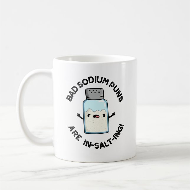 Dåliga natriumpunkter är i saltnings-funna salthal kaffemugg (Vänster)