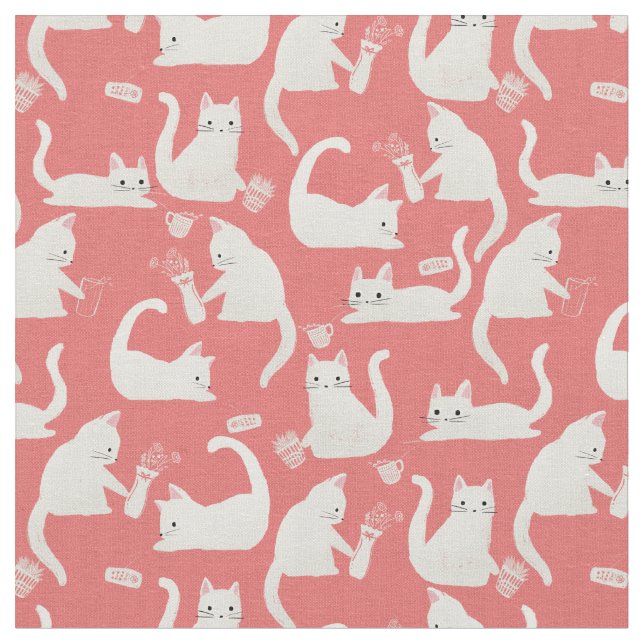 Dåliga vita katter som knackar Saker över Tyg (Närbild)