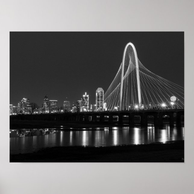 Dallas Bridge View Grayscale Poster (Framsidan)