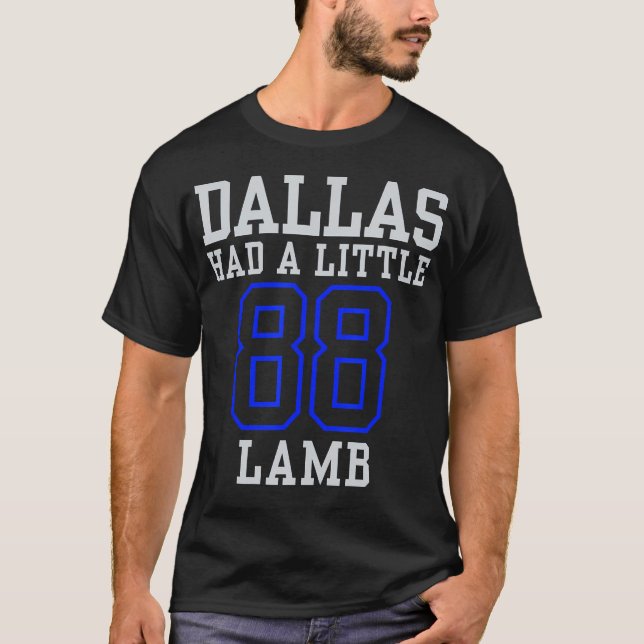 Dallas hade en liten lammsportsdesign t shirt (Framsida)