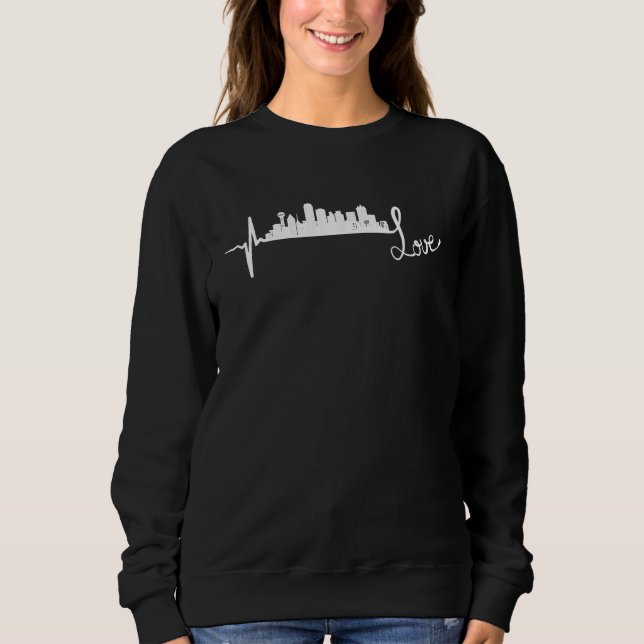 Dallas skyline with heartbeat for Dallas T Shirt (Framsida)