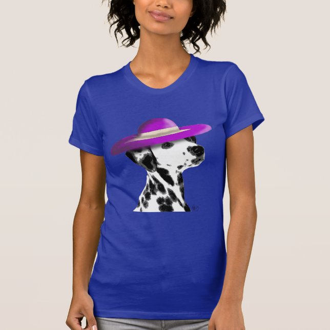 Dalmatien med Lila Wide Brimmed Hat Tee Shirt (Framsida)