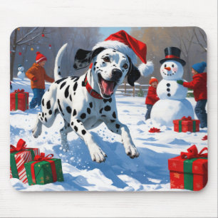 Dalmatiner springer i snö med julhatt musmatta