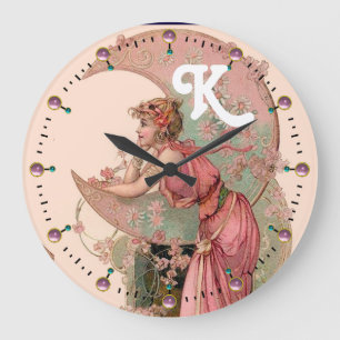 DAM AV MÅNEN MED BLOMMOR I ROSA MONOGRAM STOR KLOCKA