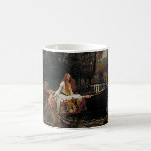 Dam av schalottenlöken vid den John William Kaffemugg
