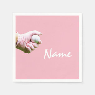 Dam golfer håller golf boll på rosa Golf Pappersservett