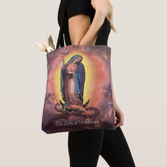 Dam i Guadalupe Rev 12 Tygkasse (Närbild)