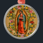 Dam i Guadalupe Santa Maria Spanska Junggin Julgransprydnad Metall<br><div class="desc">Detta är en vacker,  traditionell katolsk spansk bild av den välsignade jungfru Mary,  Vår Dam i Guadalupe omgiven av ro.</div>