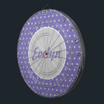 Dam Personlig Polka Dot Dartboard (Lavender) Darttavla<br><div class="desc">Vintage stil...  för dam.. Bakgrund med grått polka dots...  grått-mittcirkel med lavendelbokstäver...  vita accenter...  Underbar liten presentidé...  party-spel...  speciellt för gals...  Håll dig i spelrummet.. pub.. sovrum...  kontor...  hon spillde... </div>