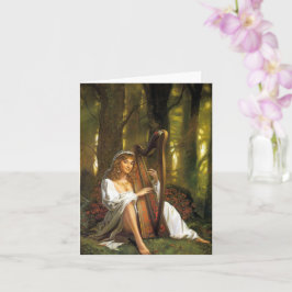 Dam som spelar upp ett Harp-kort Kort