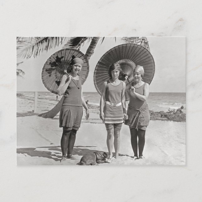 Damer på stranden, 1920 vykort (Framsida)