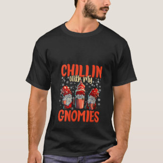 Damkulor Chillin With My Gnomies Dam Tre Julgnomar T Shirt