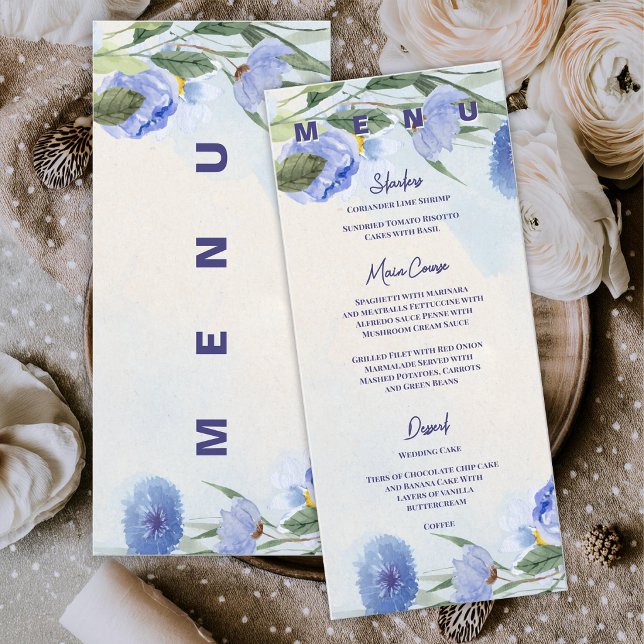 Dammblå akvarellblommig bröllopsmottagning meny (Dusty Blue Watercolor Floral Wedding Menu Card | Elegant Blue Botanical Reception Menu)