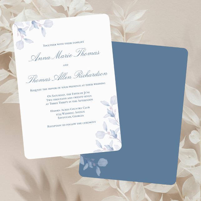 Dammblå Botanisk Elegant Minimalistisk Bröllop Inbjudningar (Dusty blue floral wedding invitation with rounded corners on soft neutral linen.)