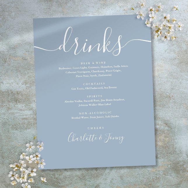 Dammblå Modern Skrift Bröllopsdryckesmeny Reklamblad (Dusty Blue Modern Script Wedding Drinks Menu Flyer)