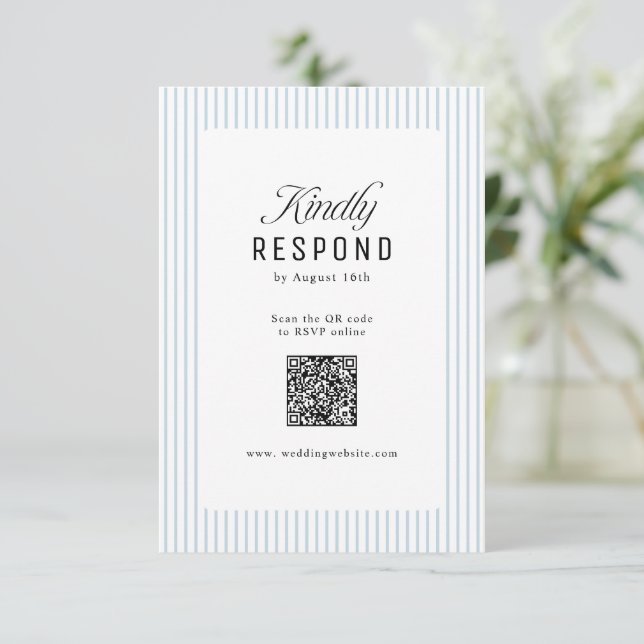 Dammblå randig elegans Klassisk QR-kod Bröllop OSA Kort (Stående Fram)