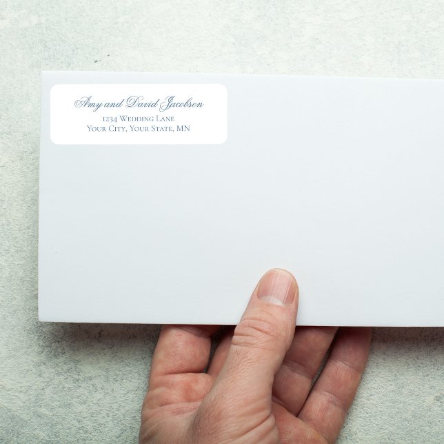 Dammblå Skrift Bröllopsadressetikett Returadress Etikett (Dusty blue script return address label on white envelope with pencil, minimalist wedding style)